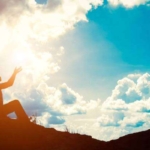 Es más probable que las mujeres pasen tiempo a solas con Dios