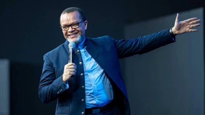 Marcello Tunasi firma un acuerdo con la familia de Blanche Kandolo
